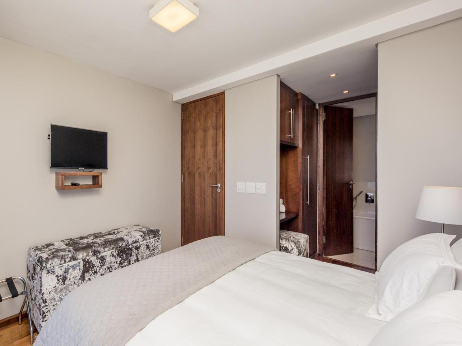 Infinity Self Catering Apartments Bloubergstrand Room photo
